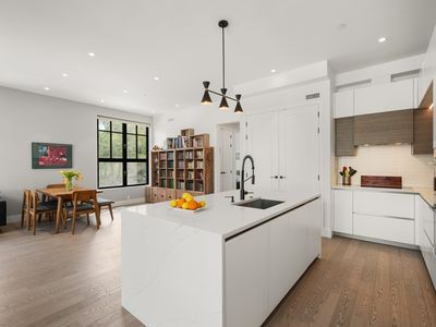 8 Leverett St #3, Brookline, MA, 02445