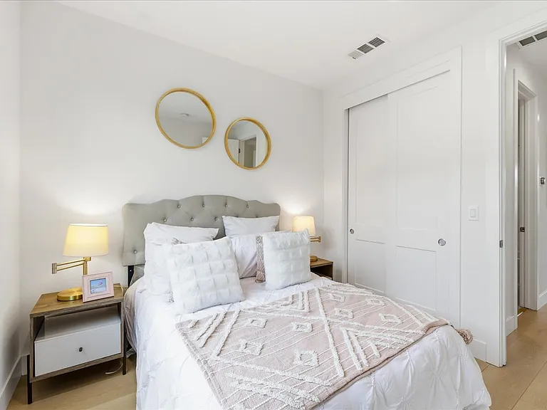 270 Ariana Pl — Photo 9