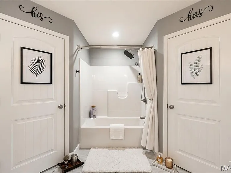 407 Sammy Ln — Photo 20