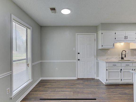 4th image of 4789 Northdale Dr