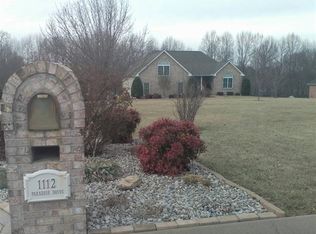 1112 Paradise Dr, Greenbrier, TN 37073