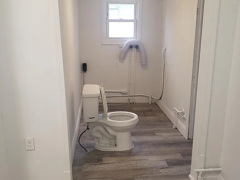 605 Hall St #2 — Photo 5