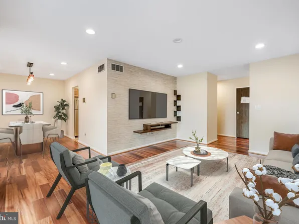 6952 Hanover Pkwy #3, Greenbelt, MD 20770