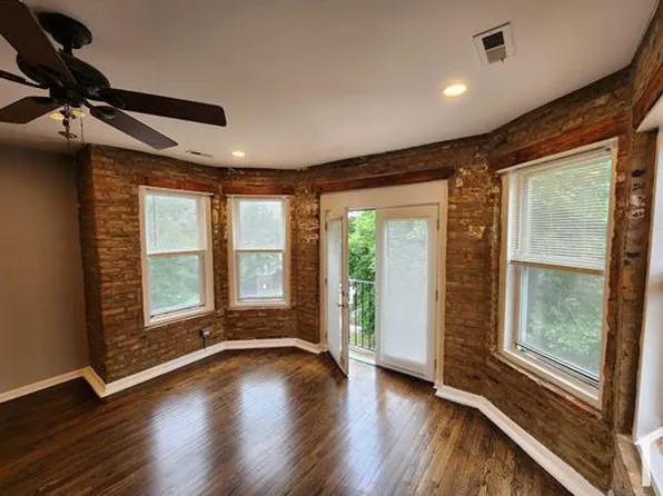 7600 S Kingston Ave, Chicago, IL 60649