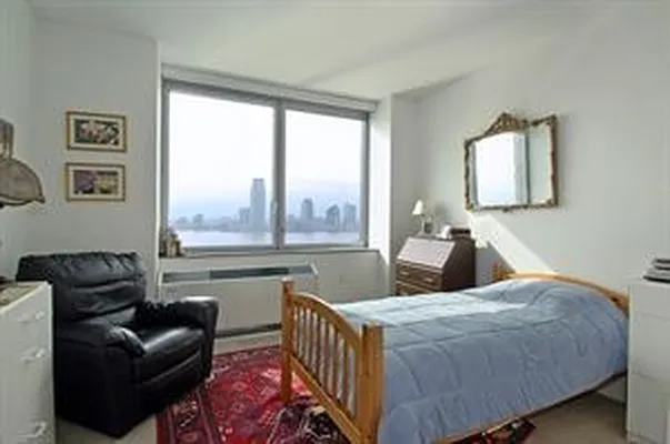 Rented by Douglas Elliman | media 21