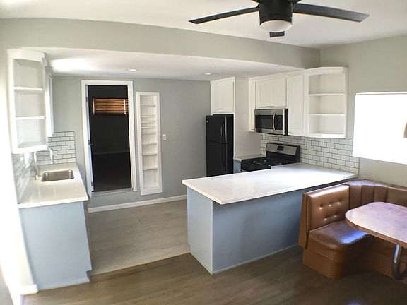 5th image of 2216 Oak Glen Pl