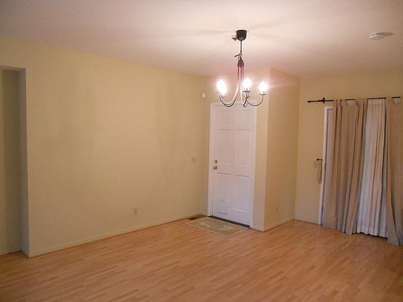 3rd image of 310 Market St Unit C