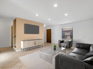 3406 Indian School Rd NE APT B, Albuquerque, NM 87106