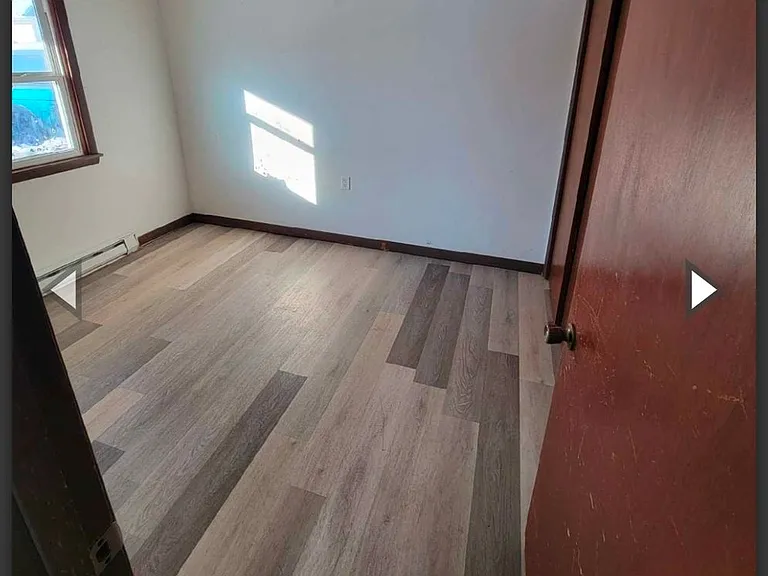 101 Main St — Photo 2
