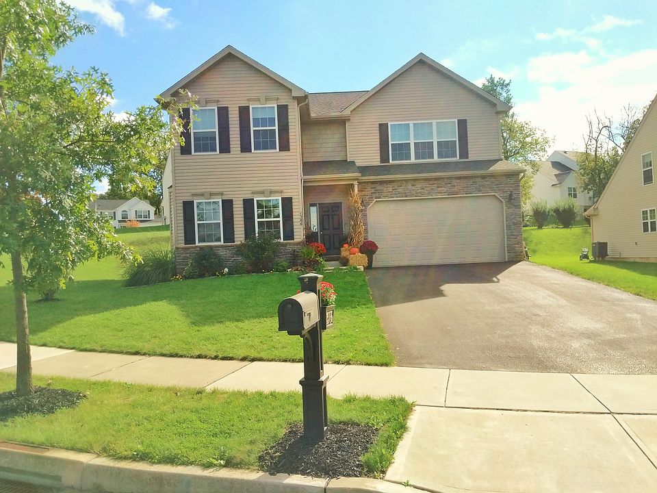 2nd image of 1586 Abigail Ln
