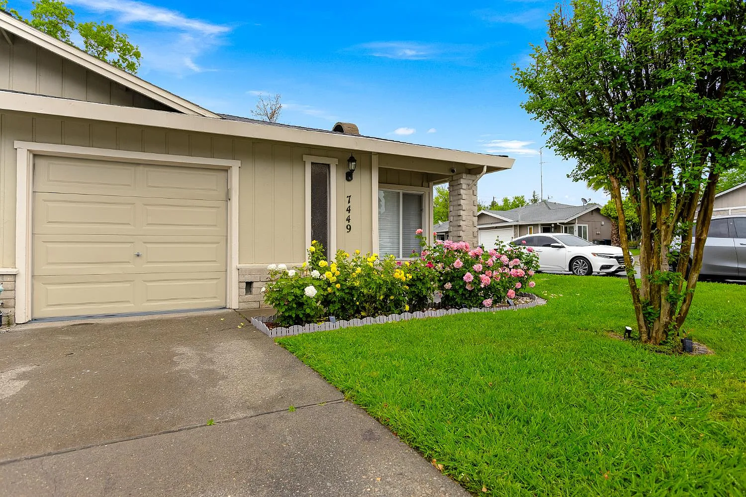 7449-7447 Gallant Cir photo 1