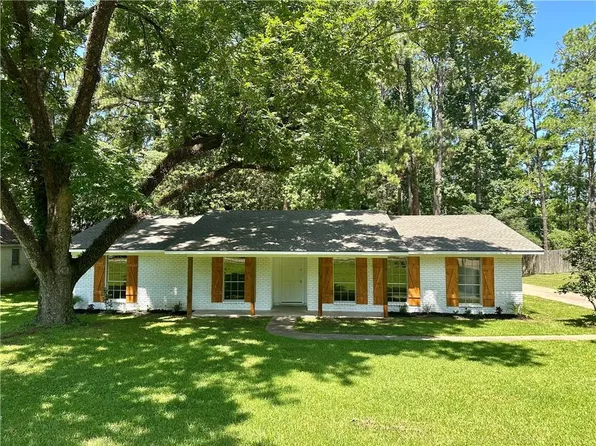 421 Edgewood Dr, Pineville, LA 71360