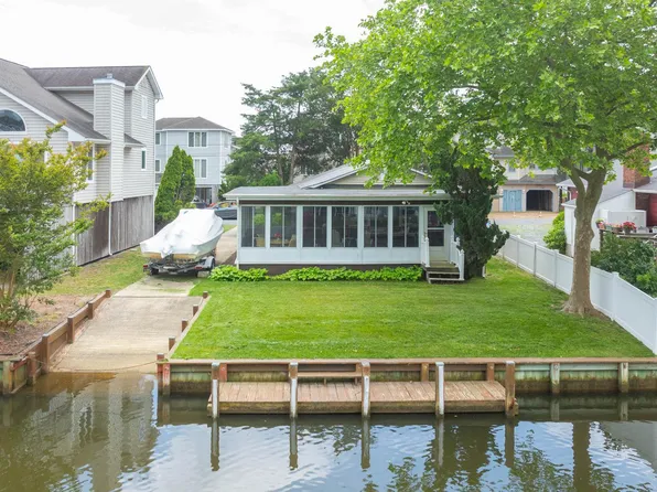 145 Petherton Dr, Bethany Beach, DE 19930