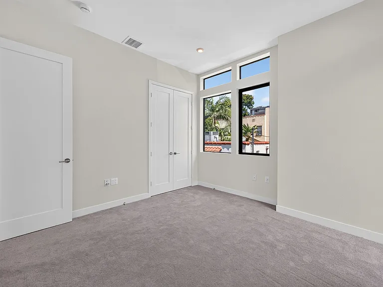 1204 S Orange Grove Ave — Photo 10