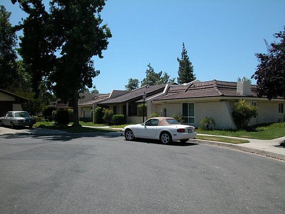 2nd image of 2566 Northlake Cir
