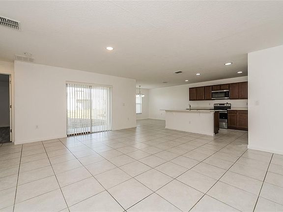 2nd image of 1477 Lucerne Loop Rd NE