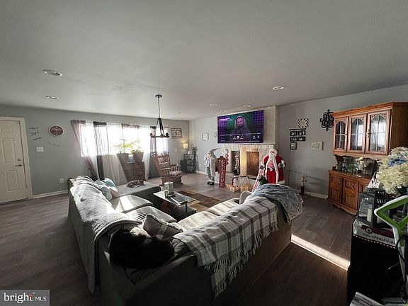 5th image of 257 Washington Dr