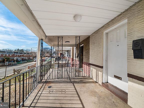 3rd image of 7139 Greenwood Ave