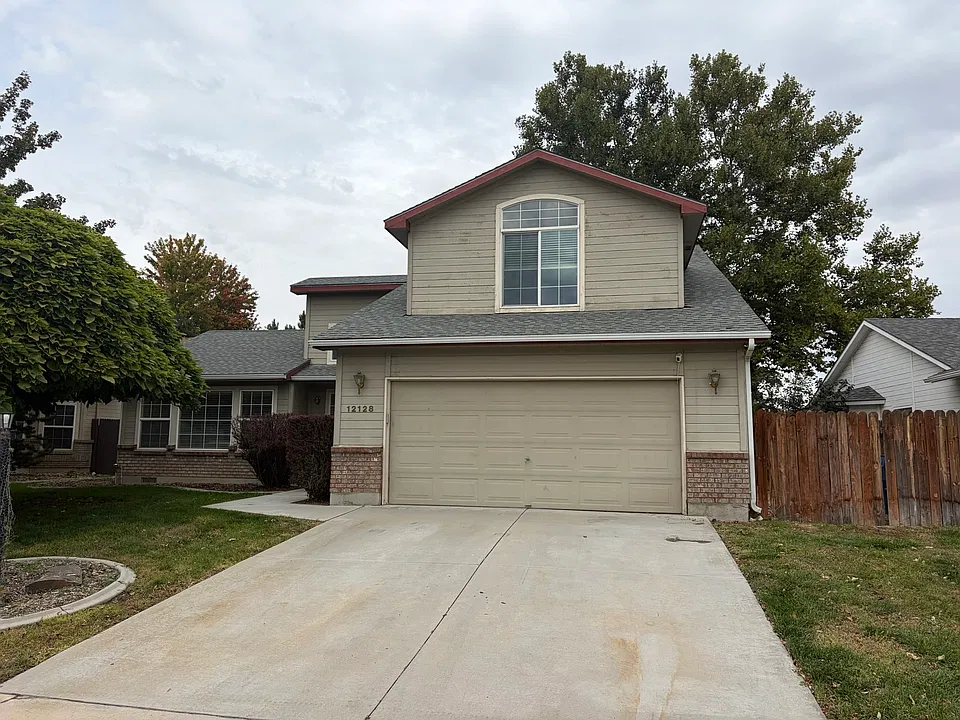 12128 W Emerson Dr