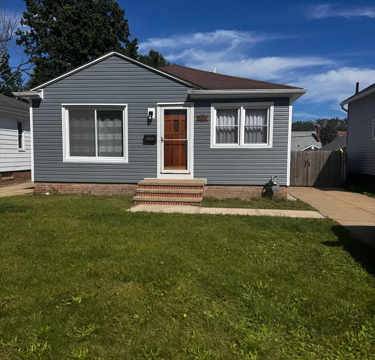 3 bed, 1064 sqft, $1,800 — Photo 1
