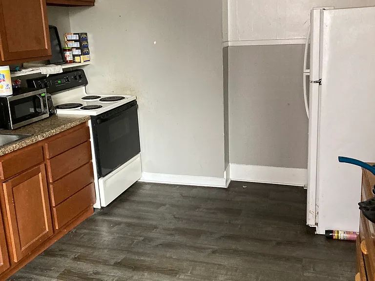 2314 Stratford Ave — Photo 4