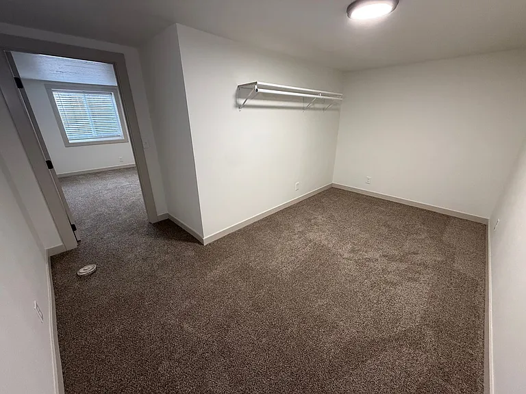 323 East Wabash Avenue — Photo 34
