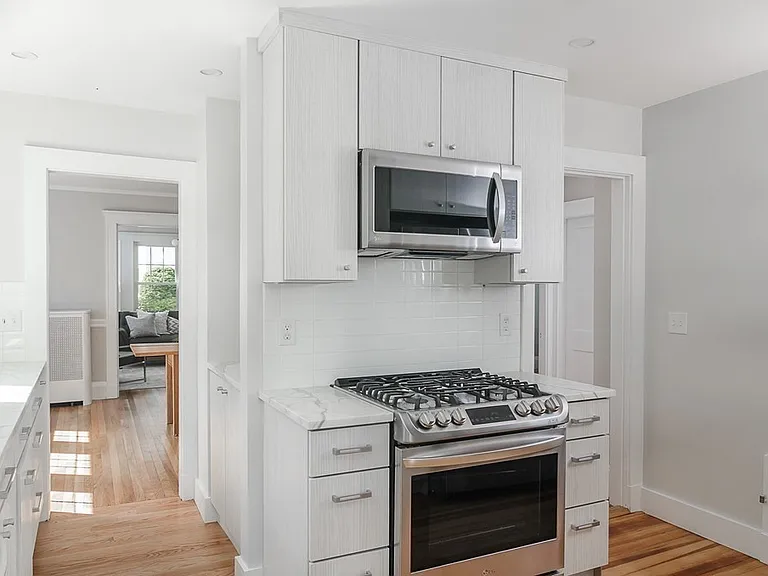 32 Newport St #1 — Photo 7