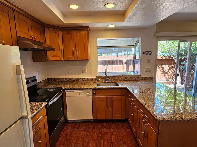 3193 Tonopah Ct — Photo 3