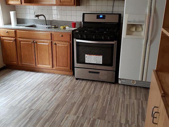 2nd image of 9135 97th St Floor 1
