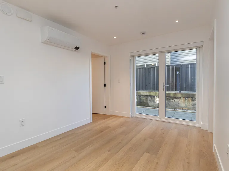 239 E 16th Ave #103 — Photo 4