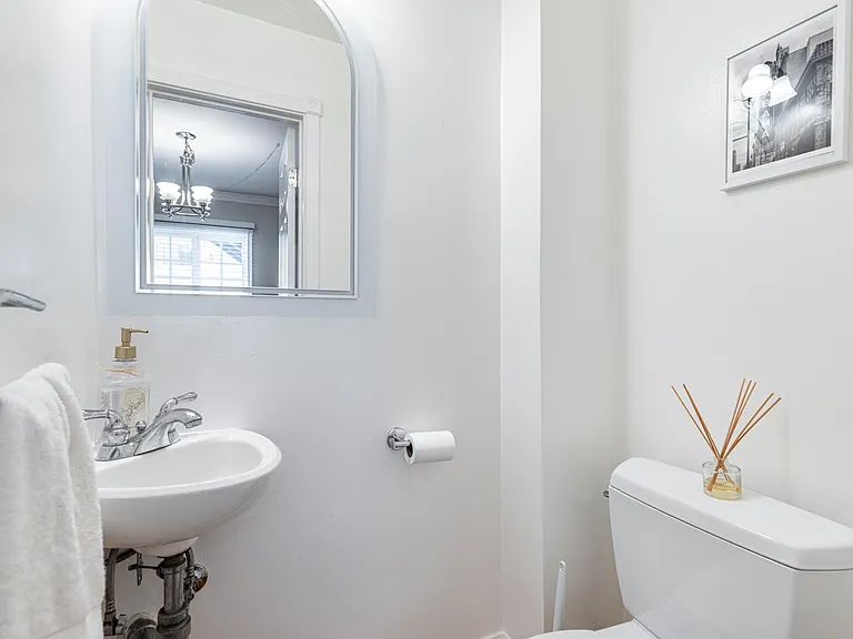 1412 Kelton Ave #1416.5 — Photo 12