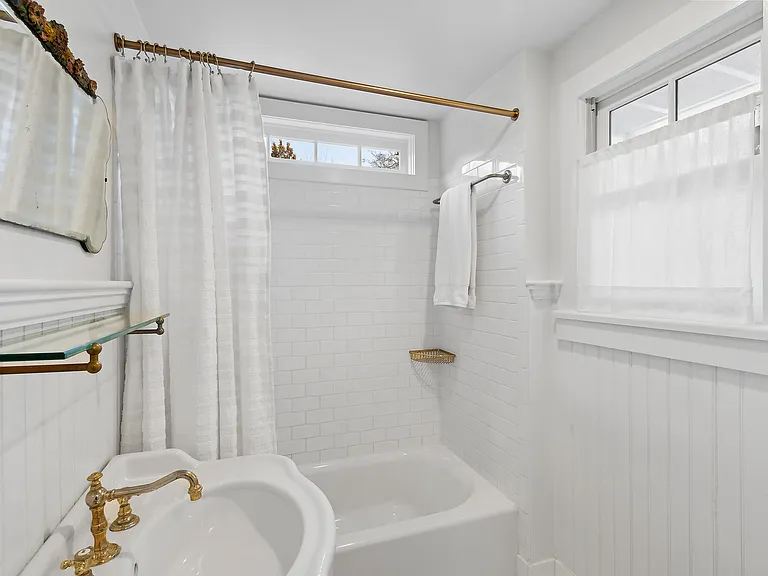 393 Hill St — Photo 9