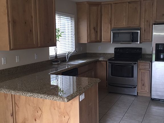 4th image of 1106 E Elgin Heights Ln