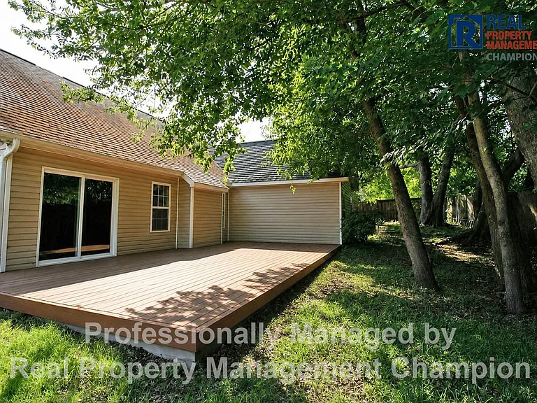 1734 Heatherstone Ln — Photo 27