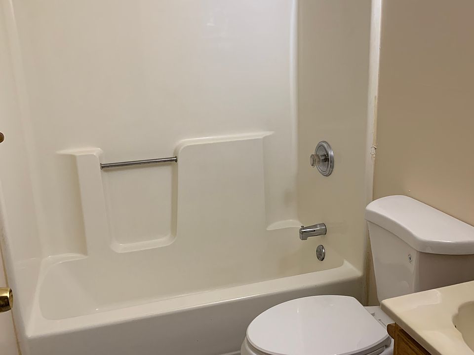 1st image of 580 N Wagner Ave #580