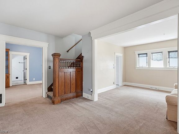 3rd image of 102 Marvin Ave