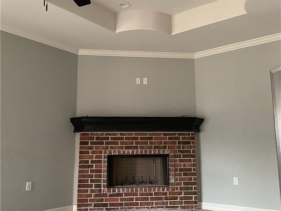 2nd image of 4618 Mount Vernon Dr