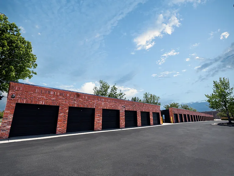 Garages (for an additional charge)