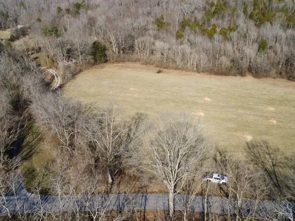 1 Skillet Creek Rd, Hartsville, TN 37074