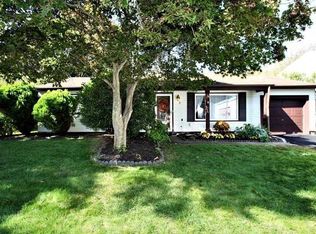 12 Annandale Rd, Holbrook, NY 11741