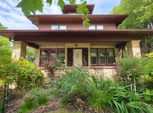 418 5th St, Manistee, MI 49660
