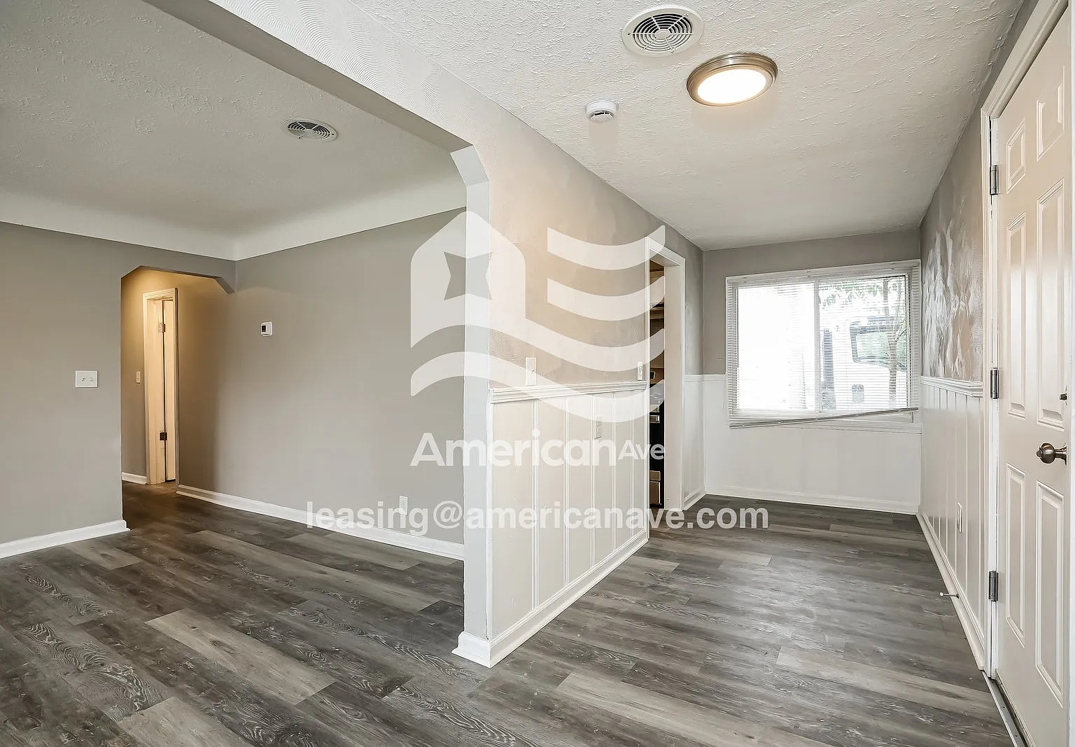 3 bed, 1.0 bath, 888 sqft, $1,497 — Photo 3
