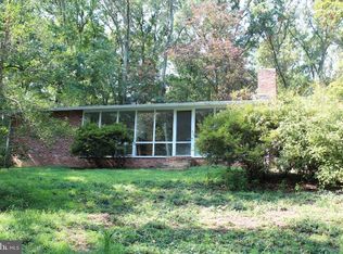 1815 Drury Ln, Alexandria, VA 22307