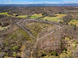 1643 White Plains Rd, Roaring River, NC 28669