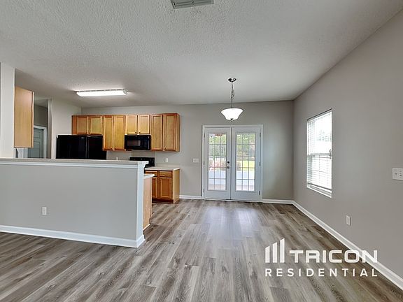 4th image of 95128 Cypress Trl