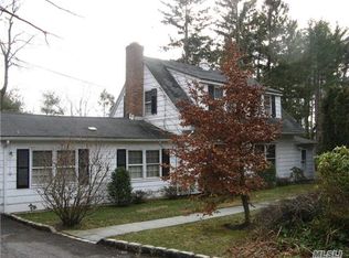 80 Ryefield Rd #A, Locust Valley, NY 11560