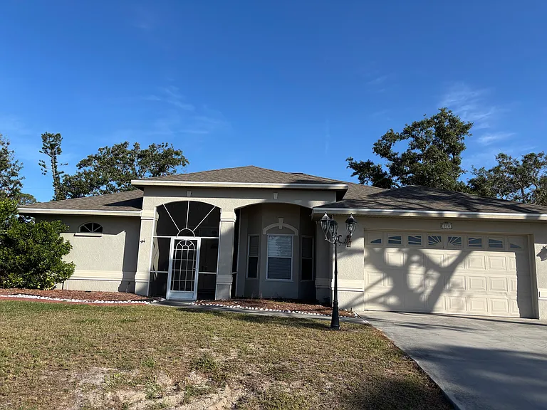 970 Royal Rd — Photo 1