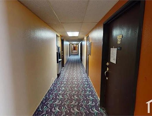 2nd image of 320 Lee Ave