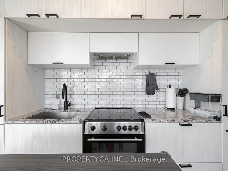159 Dundas St E #1506 — Photo 8