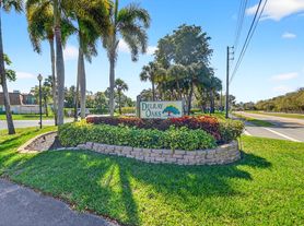 2018 SW 29th Ct, Delray Beach, FL